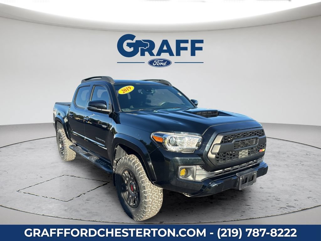 Used 2019 Toyota Tacoma TRD Sport AWD/4WD image 3
