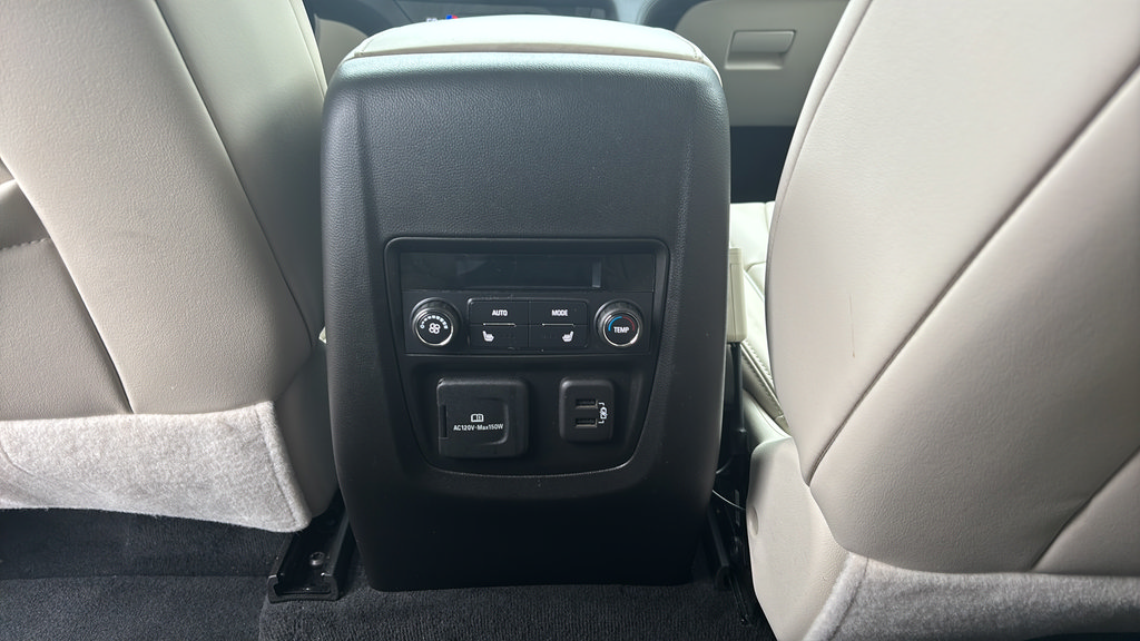 Used 2023 Buick Enclave Avenir FWD image 11