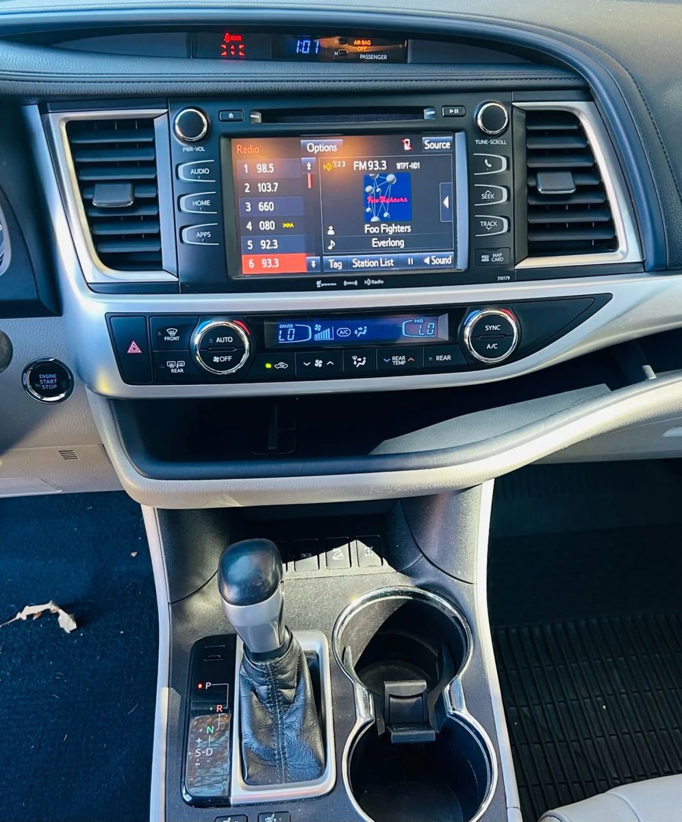 Used 2018 Toyota Highlander XLE image 13