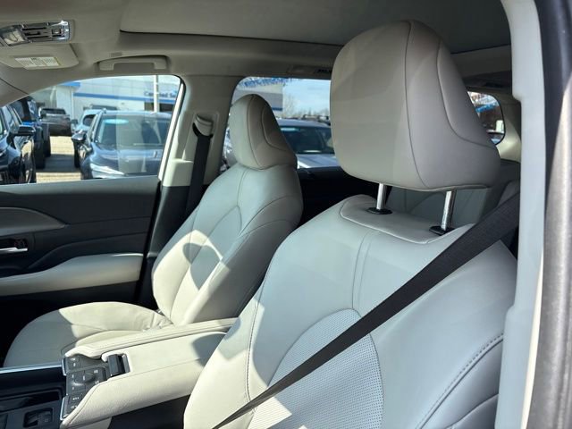 Used 2024 Toyota Grand Highlander XLE image 17