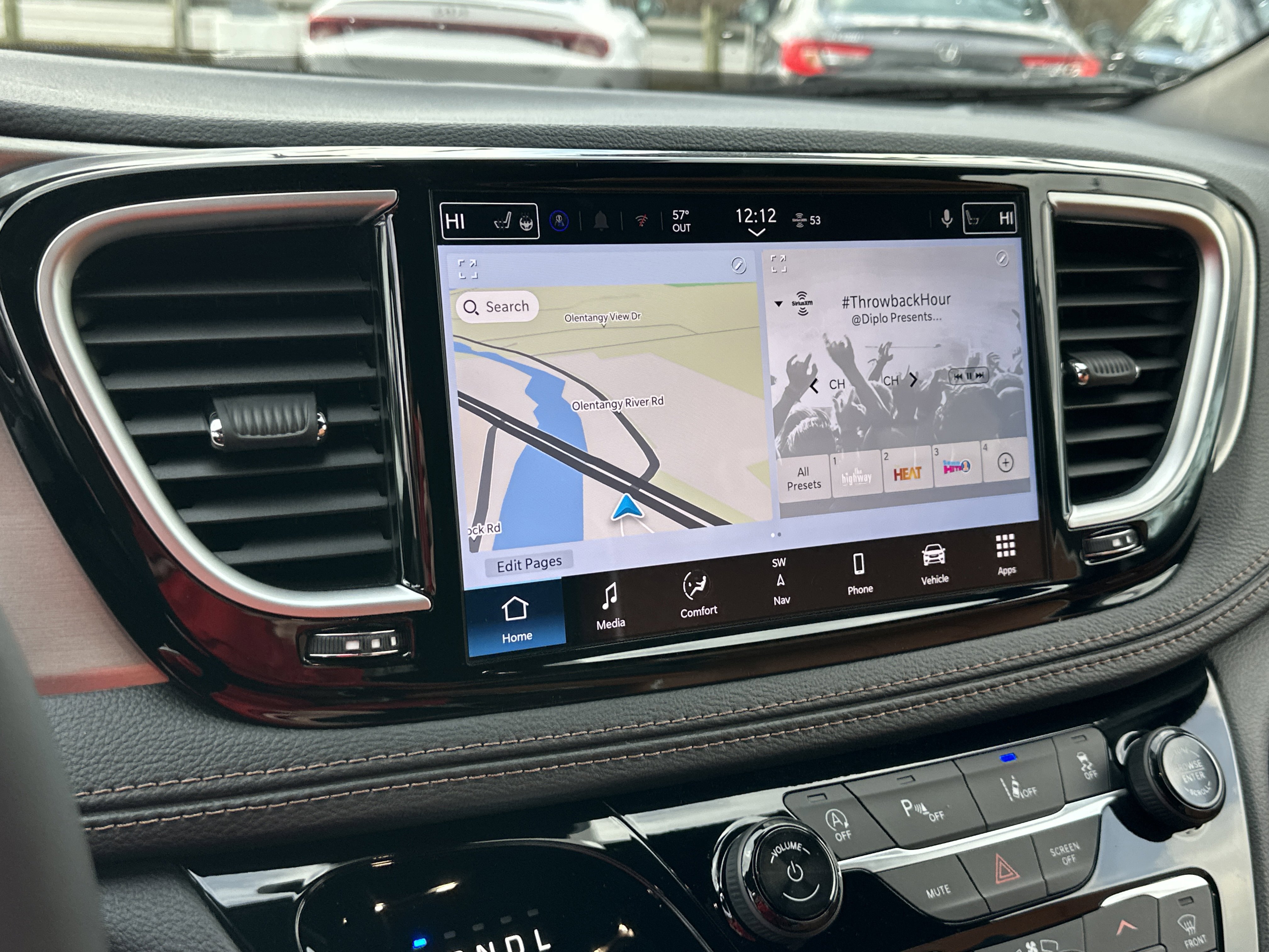 New 2026 Chrysler Pacifica Pinnacle image 6