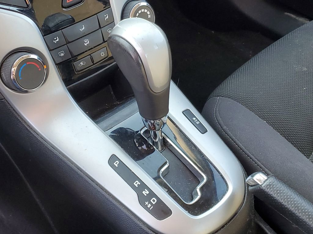Used 2014 Chevrolet Cruze LT image 16