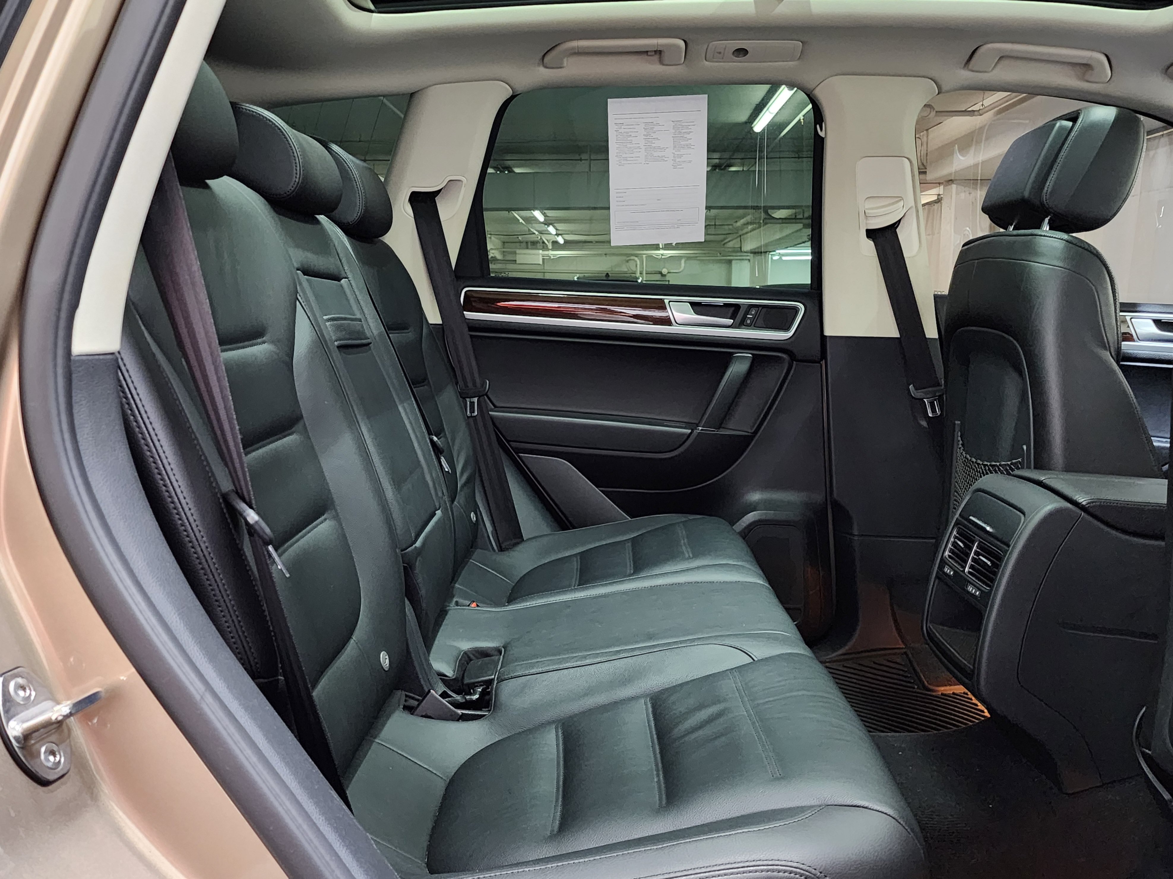 Used 2016 Volkswagen Touareg VR6 AWD/4WD image 21