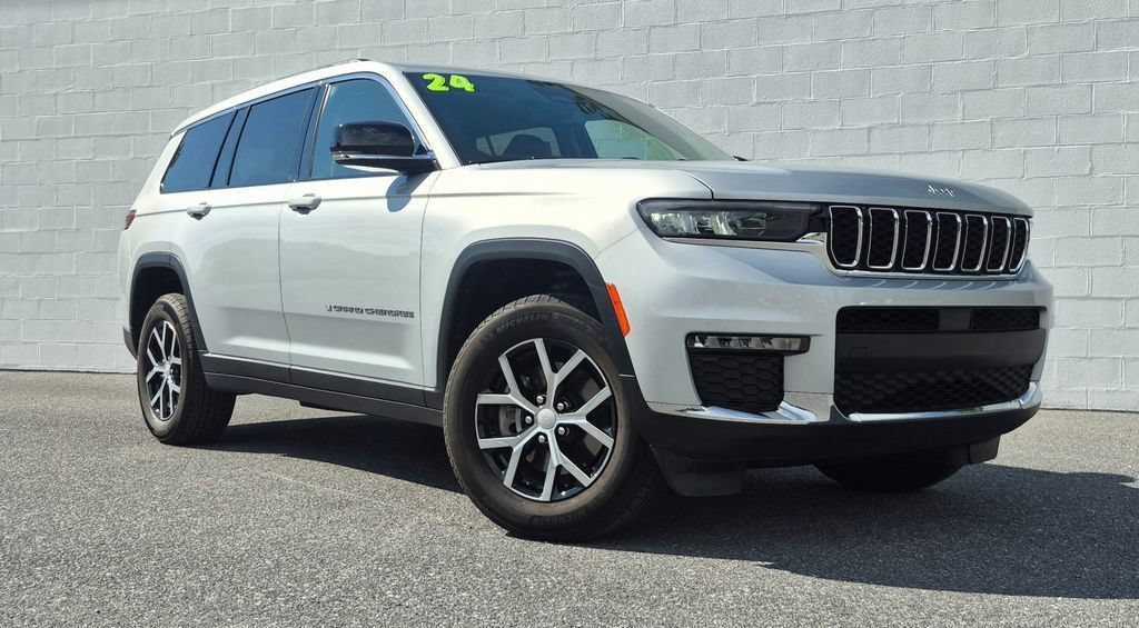Used 2024 Jeep Grand Cherokee L Limited AWD/4WD image 24
