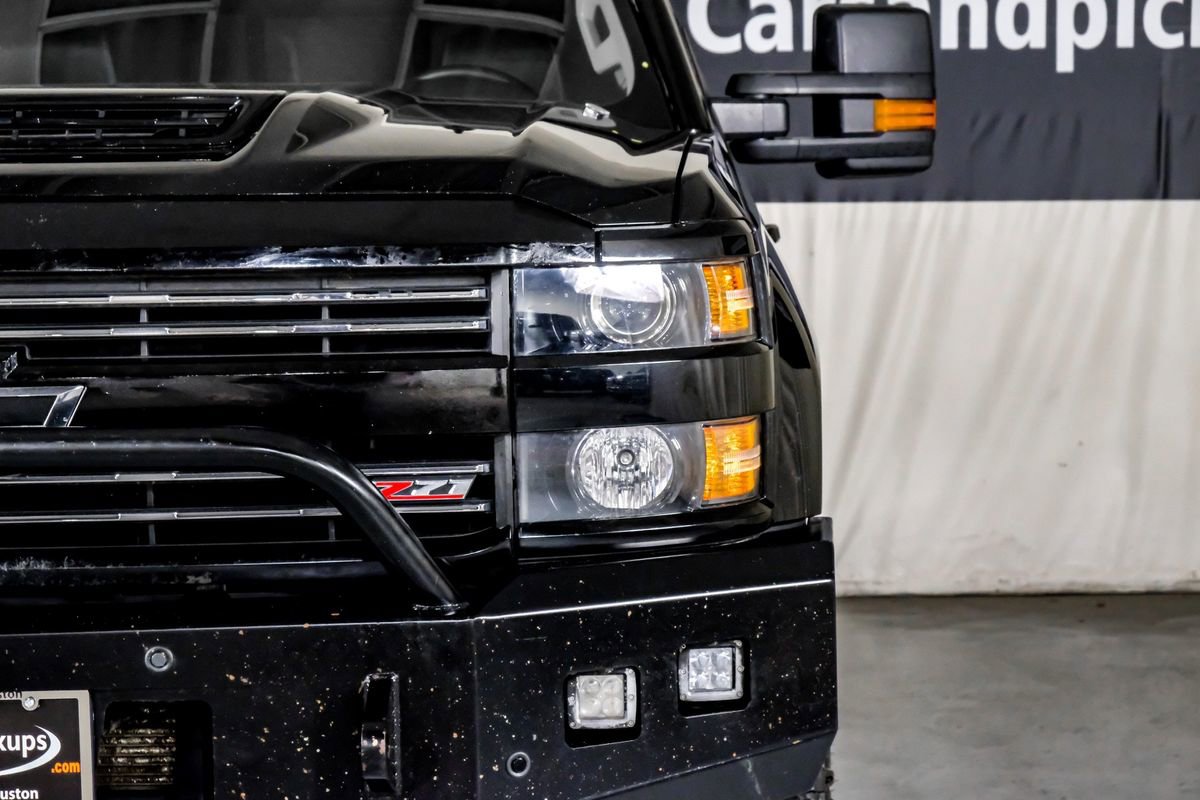 Used 2019 Chevrolet Silverado 2500 LTZ w/ Duramax Plus Package image 40