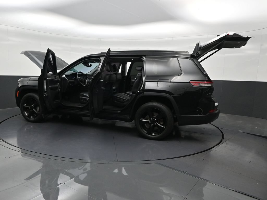 Used 2022 Jeep Grand Cherokee L Limited w/ Black Appearance Package RWD image 40