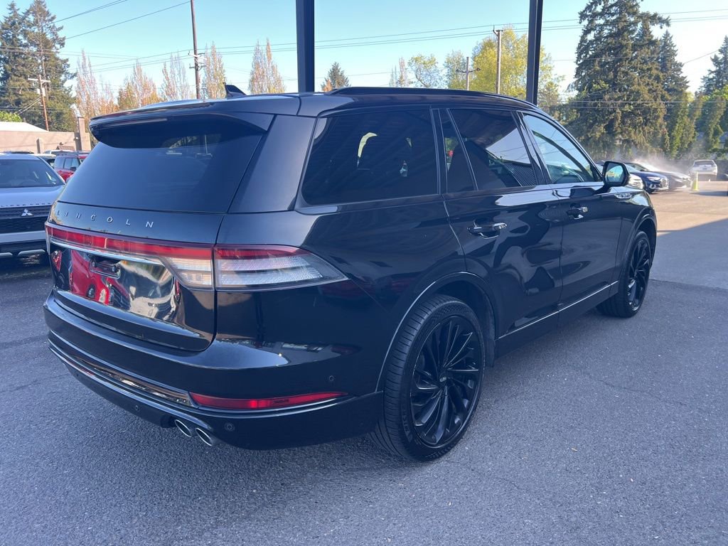 Used 2023 Lincoln Aviator Reserve w/ Equipment Group 201A AWD/4WD image 4