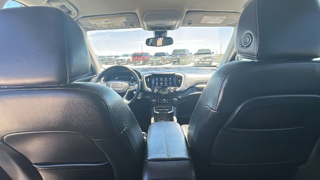 Used 2022 GMC Terrain SLT image 28