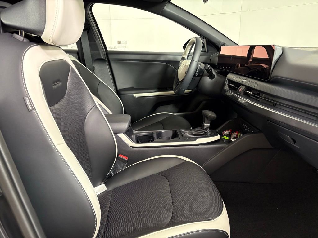 New 2026 Kia K4 GT-Line image 13