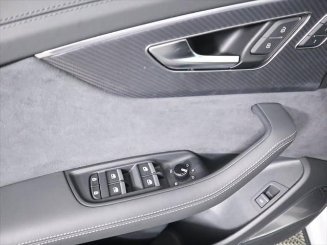 New 2025 Audi RS Q8 performance image 24