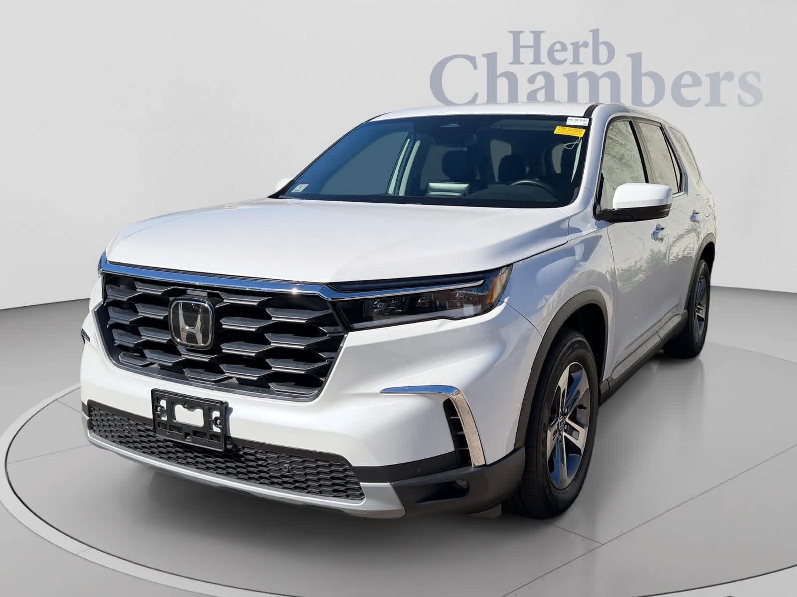 Used 2025 Honda Pilot EX-L image 4
