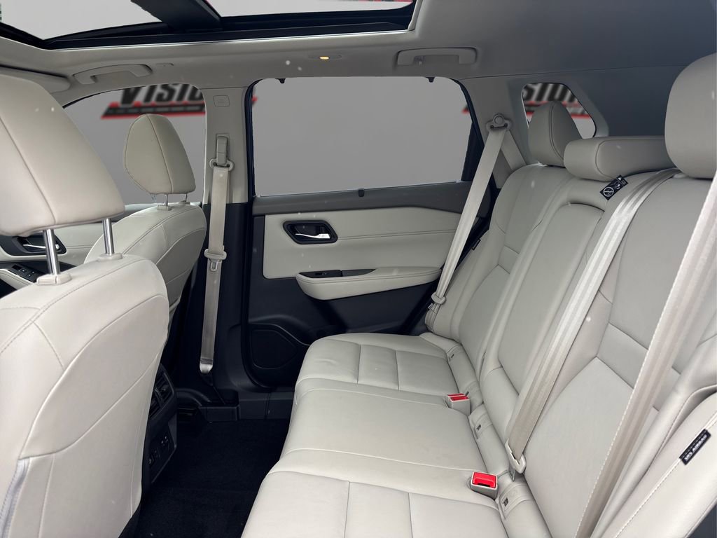 Used 2023 Nissan Rogue SL w/ SL Premium Package image 10