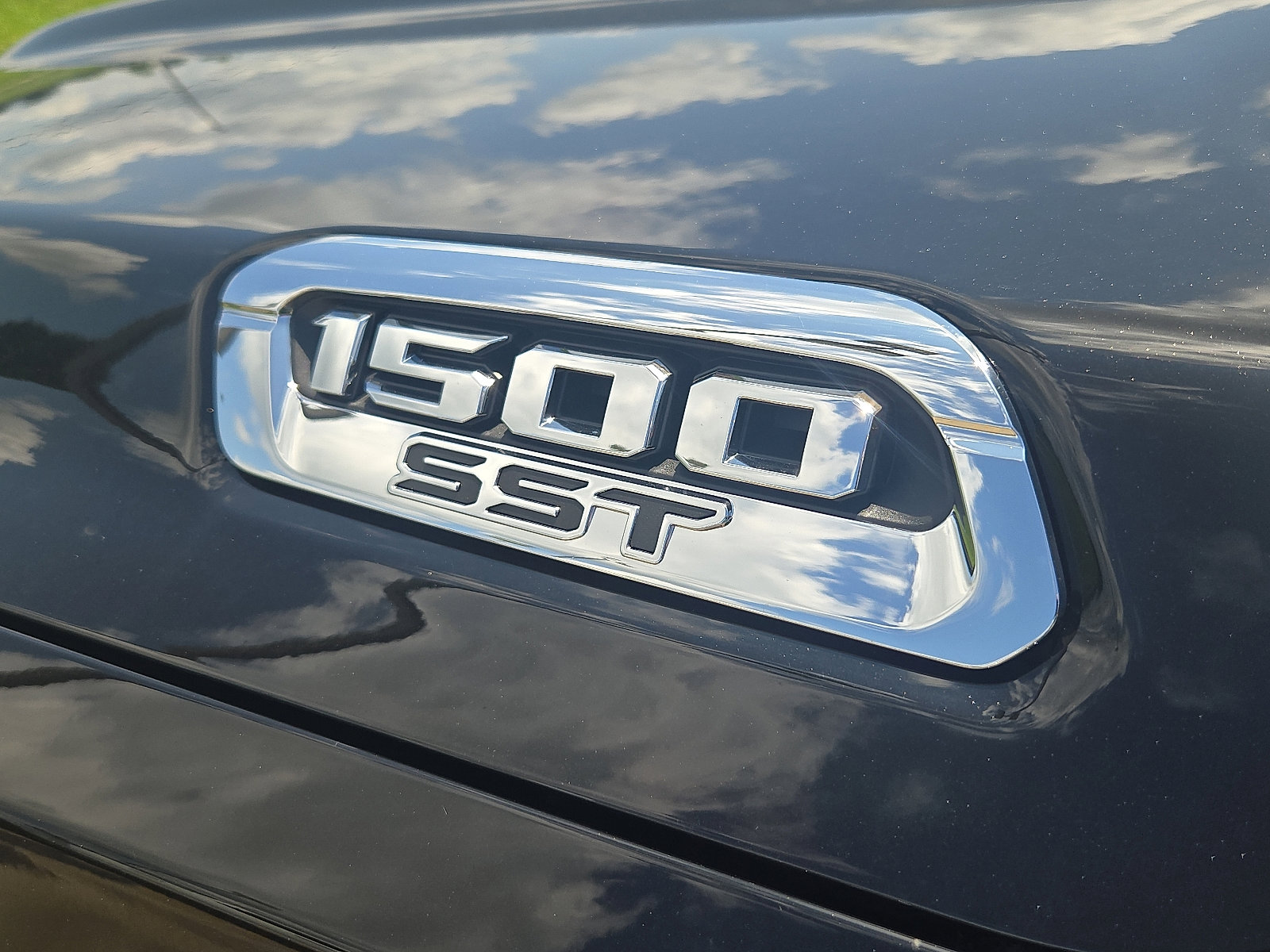 New 2025 RAM 1500 Laramie image 9