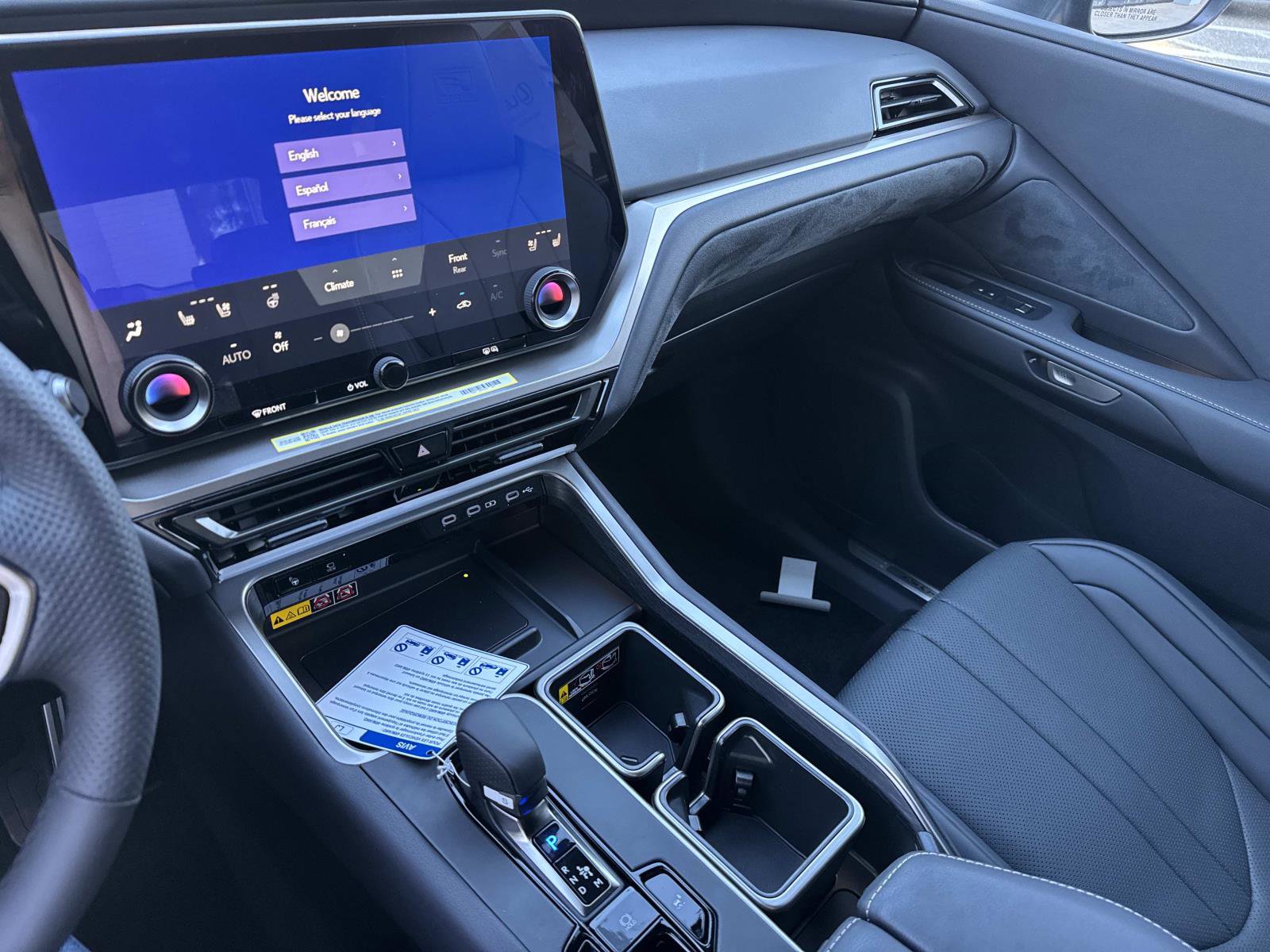 New 2026 Lexus TX 500h AWD image 22