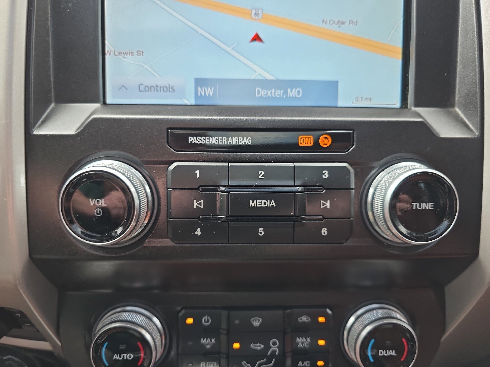 Used 2020 Ford F250 King Ranch w/ FX4 Off-Road Package AWD/4WD image 43