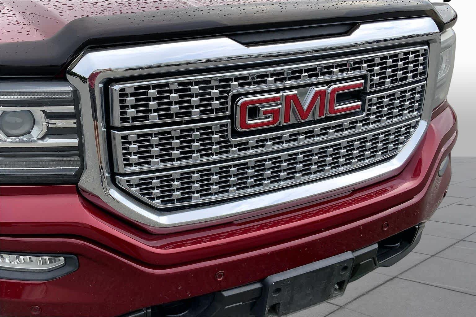 Used 2017 GMC Sierra 1500 SLT AWD/4WD image 29