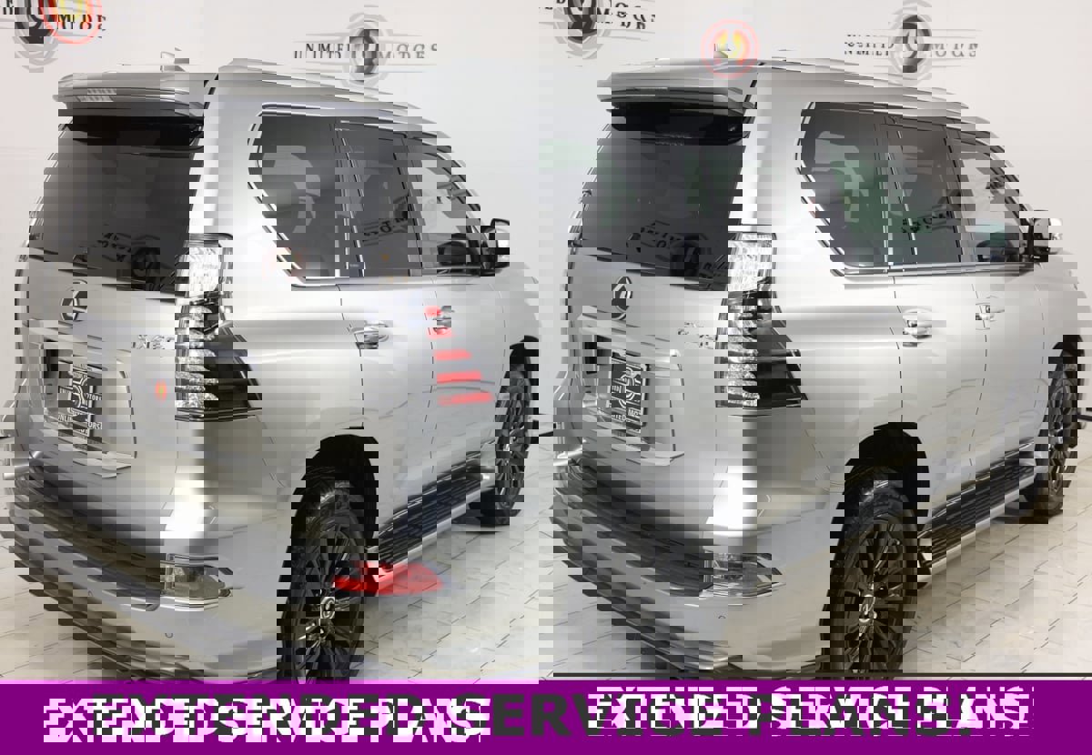 Used 2023 Lexus GX 460 Luxury w/ Sport Design Package image 3