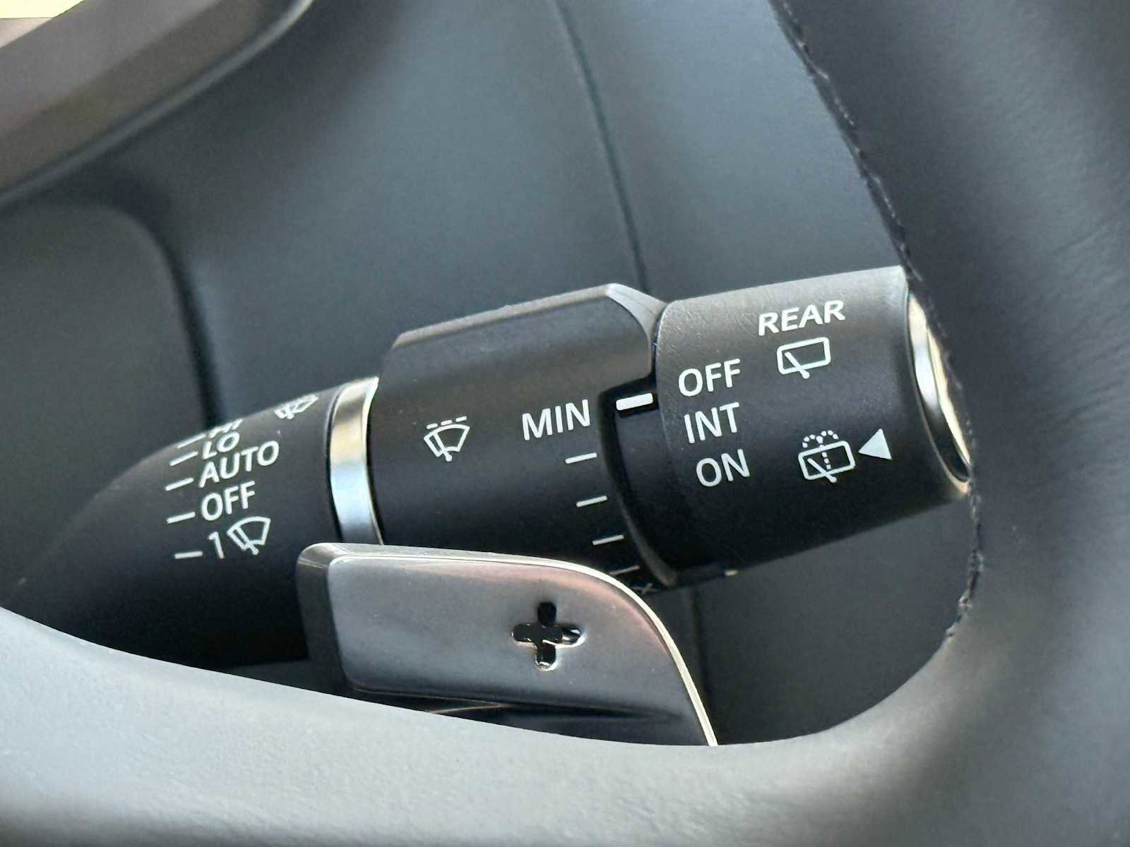 New 2025 Land Rover Range Rover Long Wheelbase SE image 29
