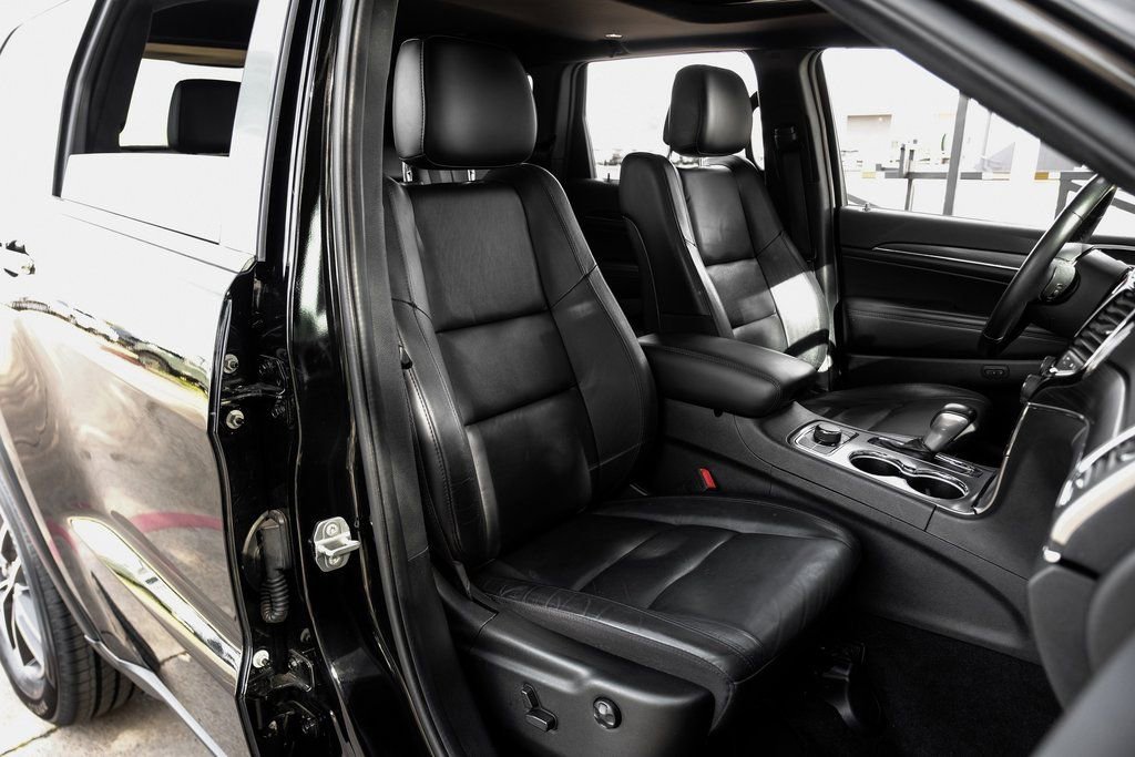 Used 2022 Jeep Grand Cherokee Limited w/ Tech Group image 45