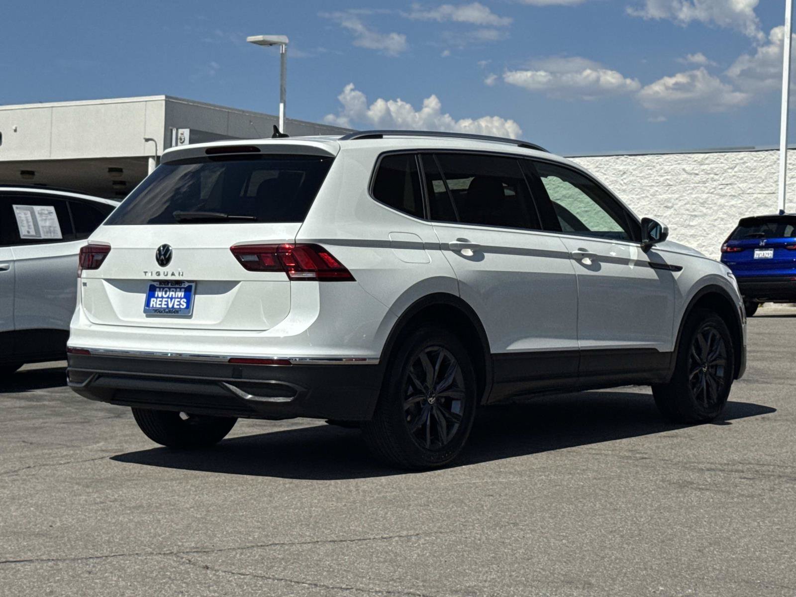 Certified 2023 Volkswagen Tiguan SE FWD image 5