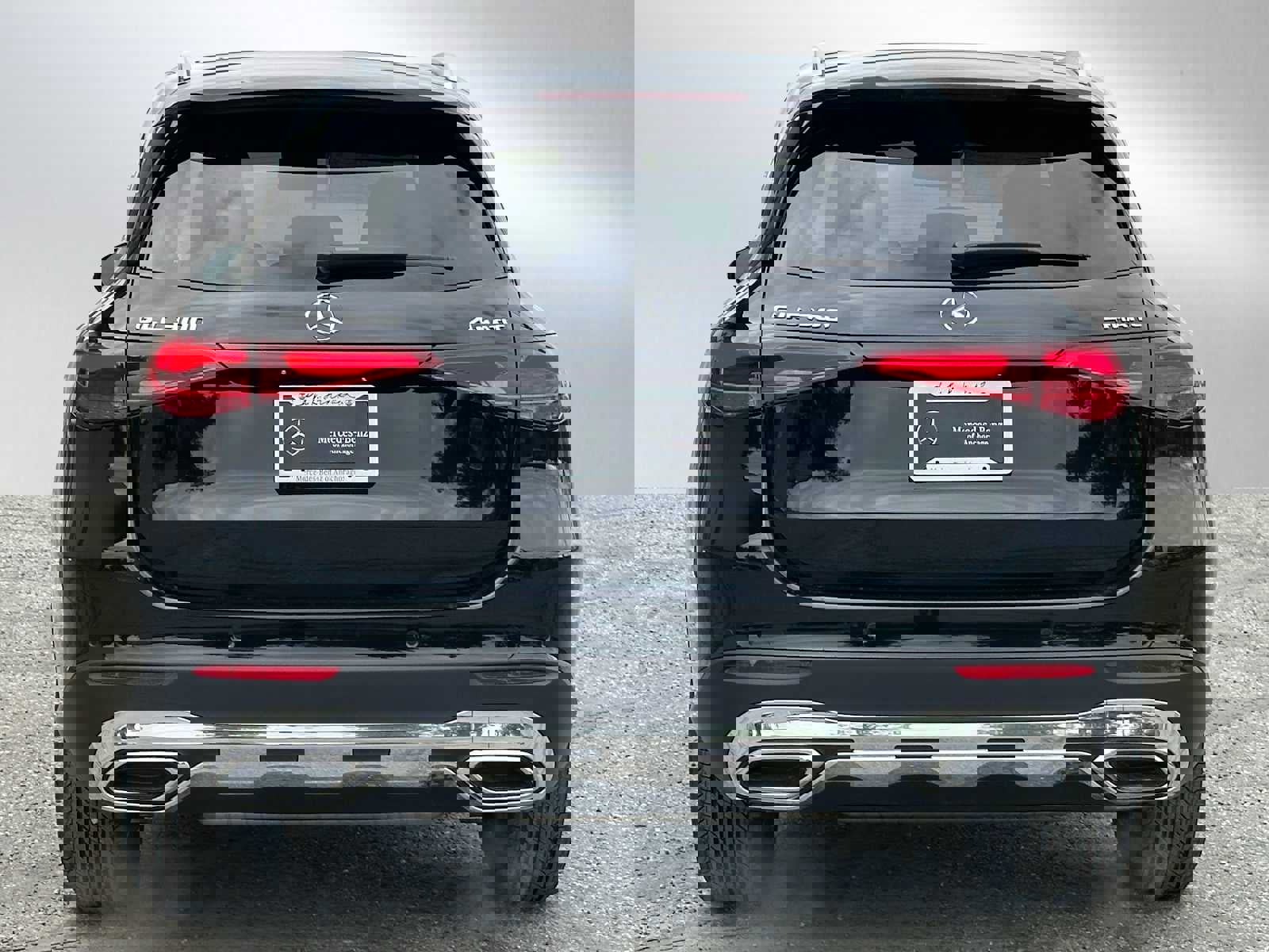 Used 2025 Mercedes-Benz GLC 300 4MATIC image 5