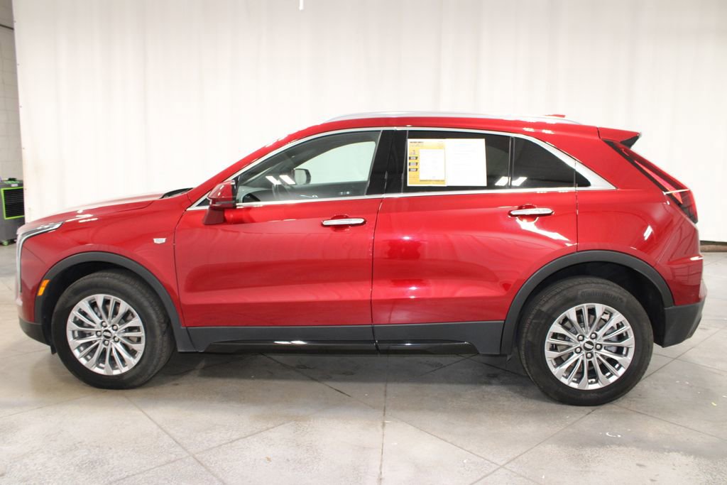 Used 2024 Cadillac XT4 Premium Luxury image 6