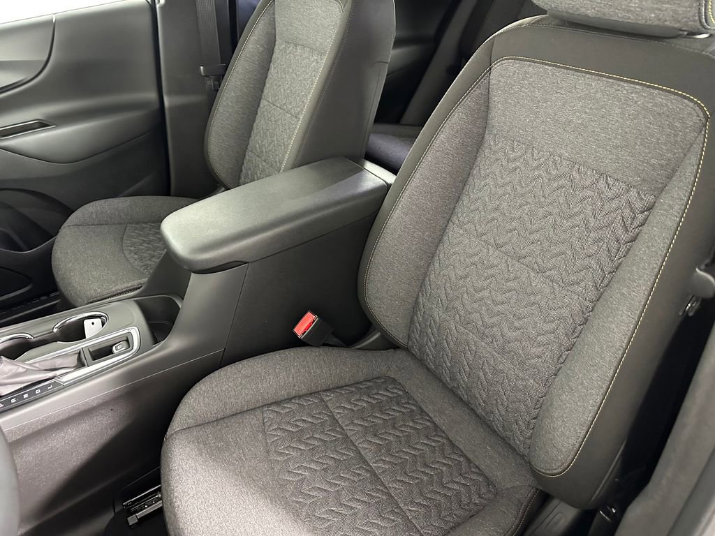 Used 2023 Chevrolet Equinox LT FWD image 23