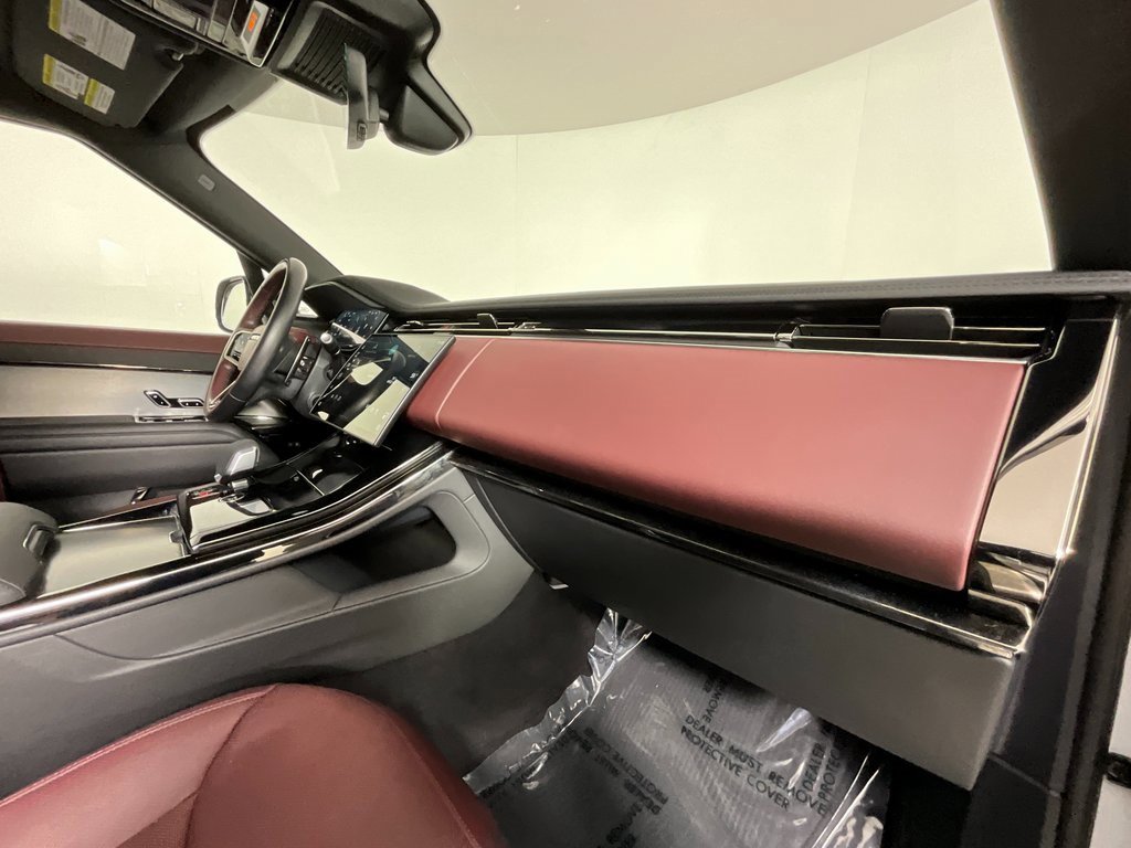 Certified 2024 Land Rover Range Rover Sport Dynamic SE image 19