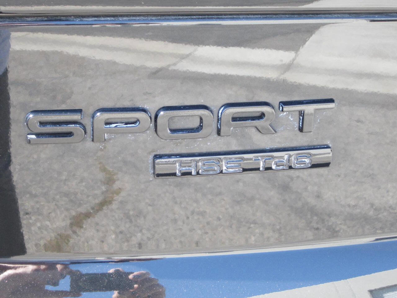 Used 2017 Land Rover Range Rover Sport HSE image 35