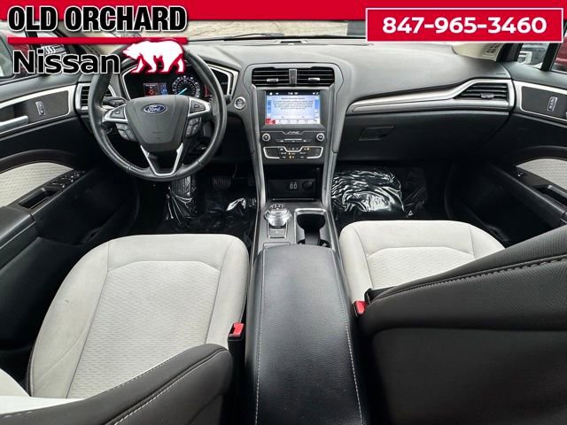 Used 2019 Ford Fusion SE w/ Equipment Group 151A FWD image 13