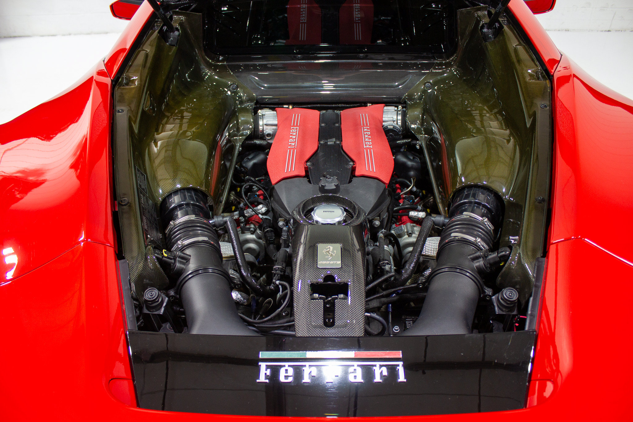 Used 2018 Ferrari 488 GTB RWD image 24