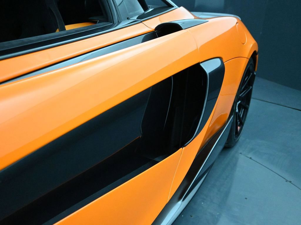 Used 2019 McLaren 600LT image 16