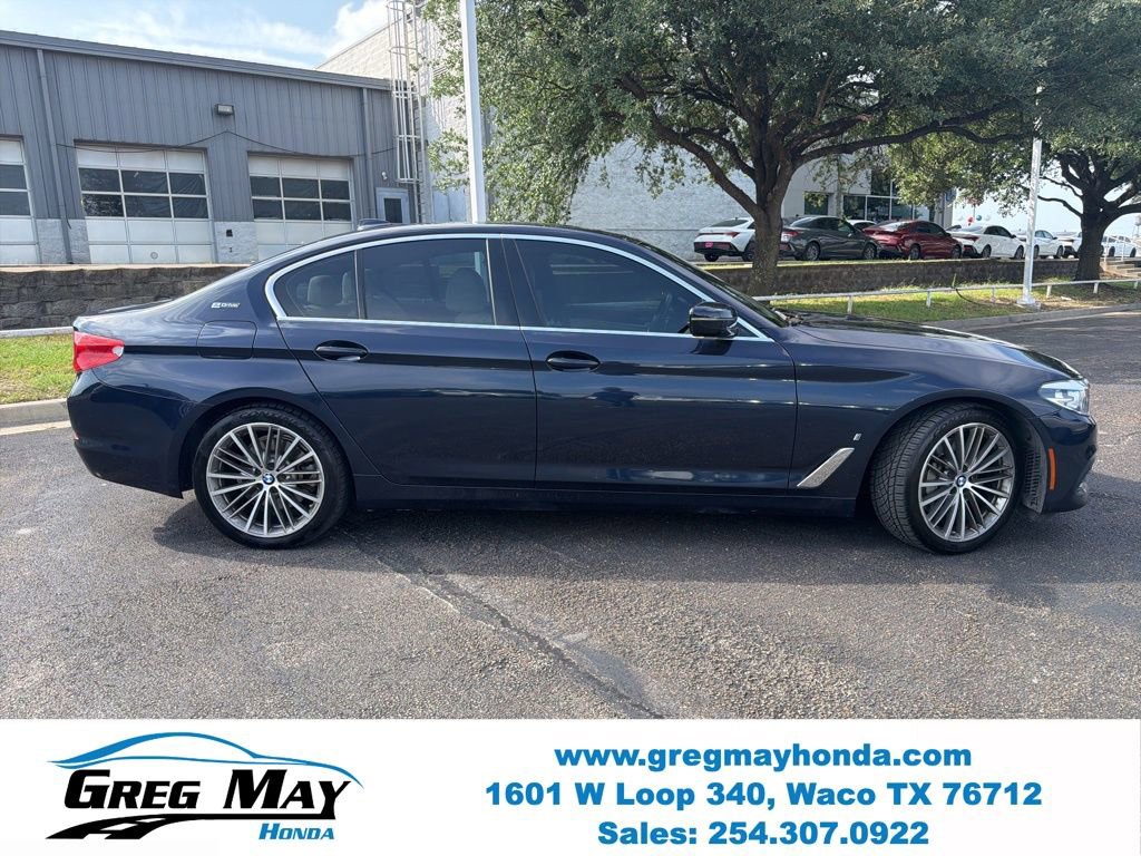 Used 2019 BMW 530e w/ Convenience Package RWD image 2