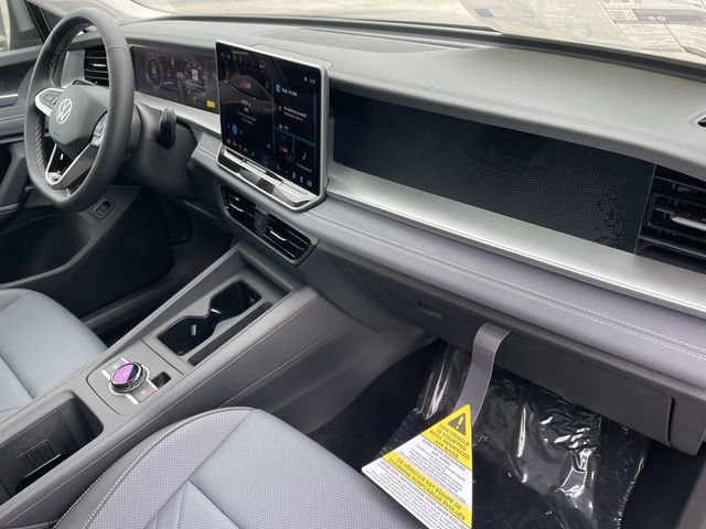 New 2026 Volkswagen Tiguan SE FWD image 29