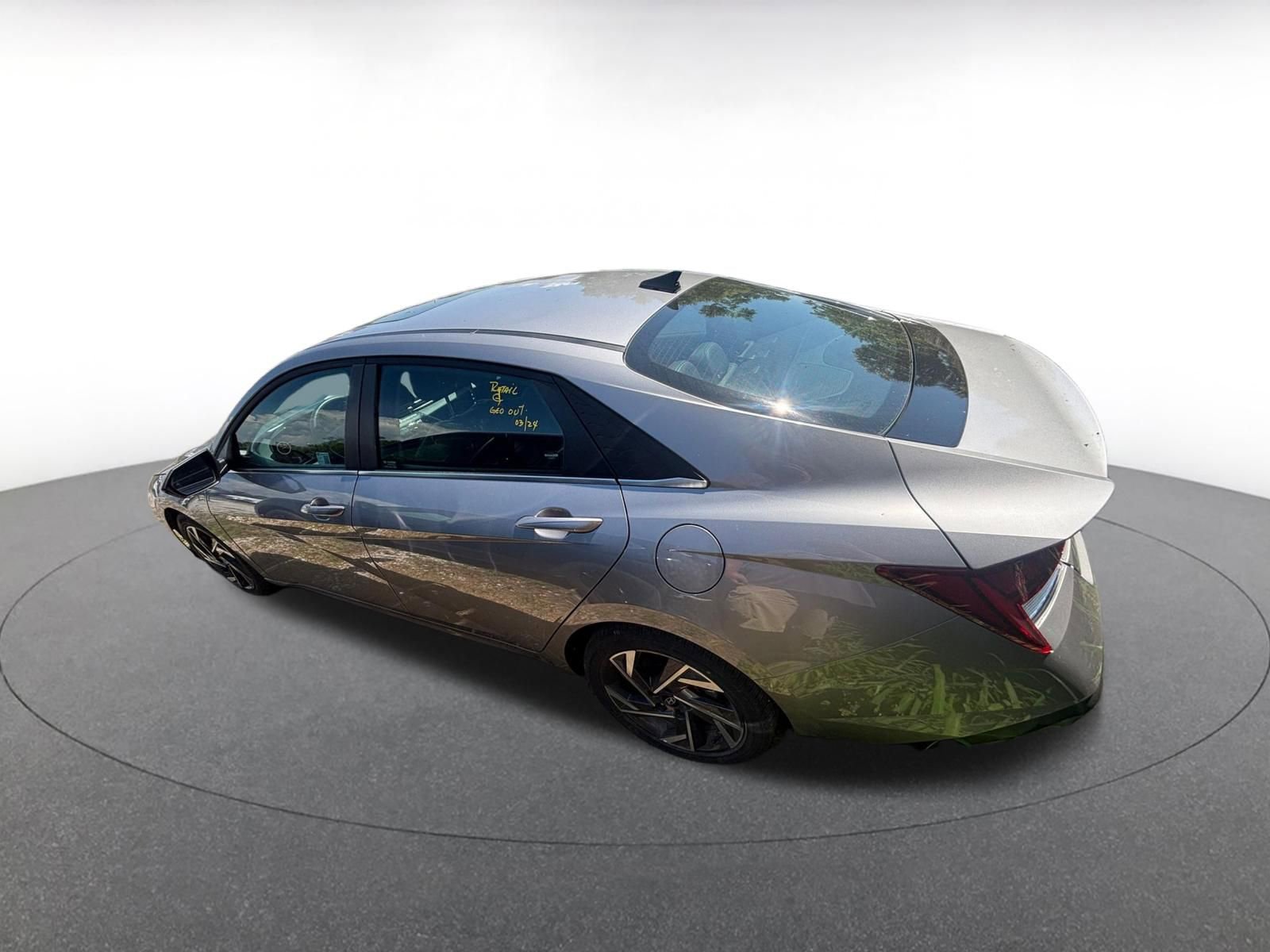 Used 2025 Hyundai Elantra Limited image 5