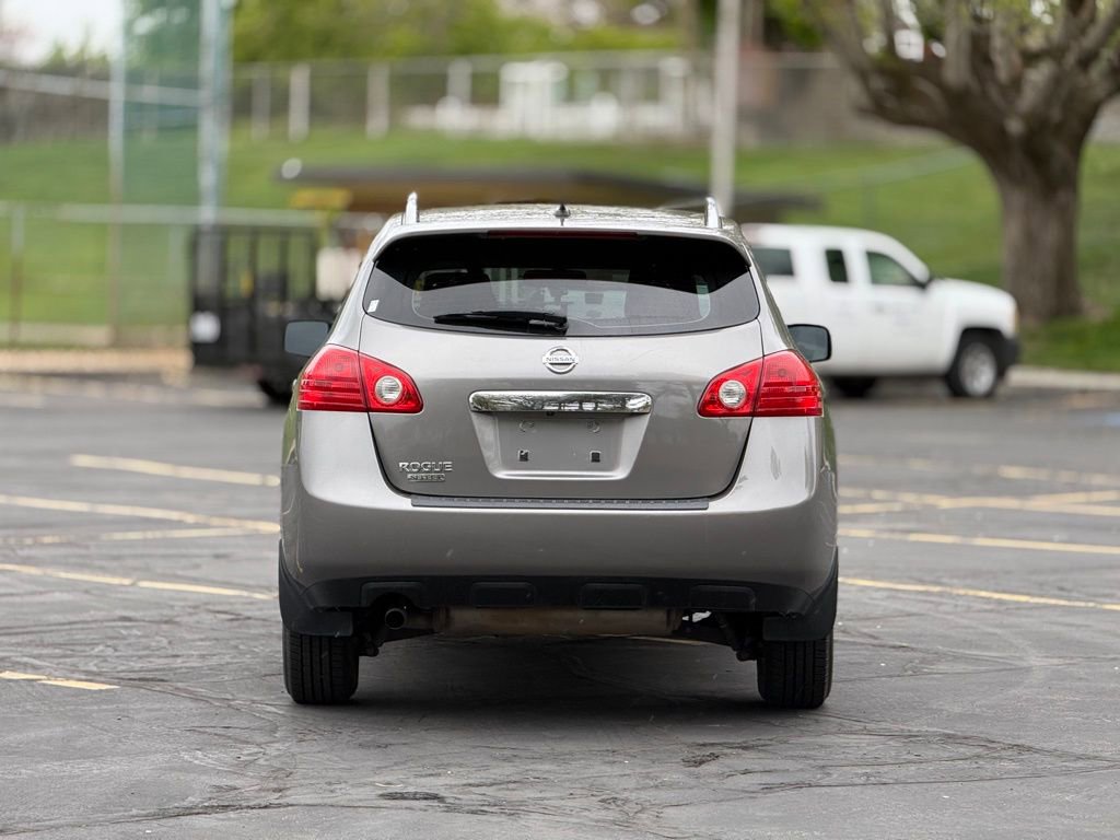 Used 2014 Nissan Rogue S w/ Convenience Package FWD image 6