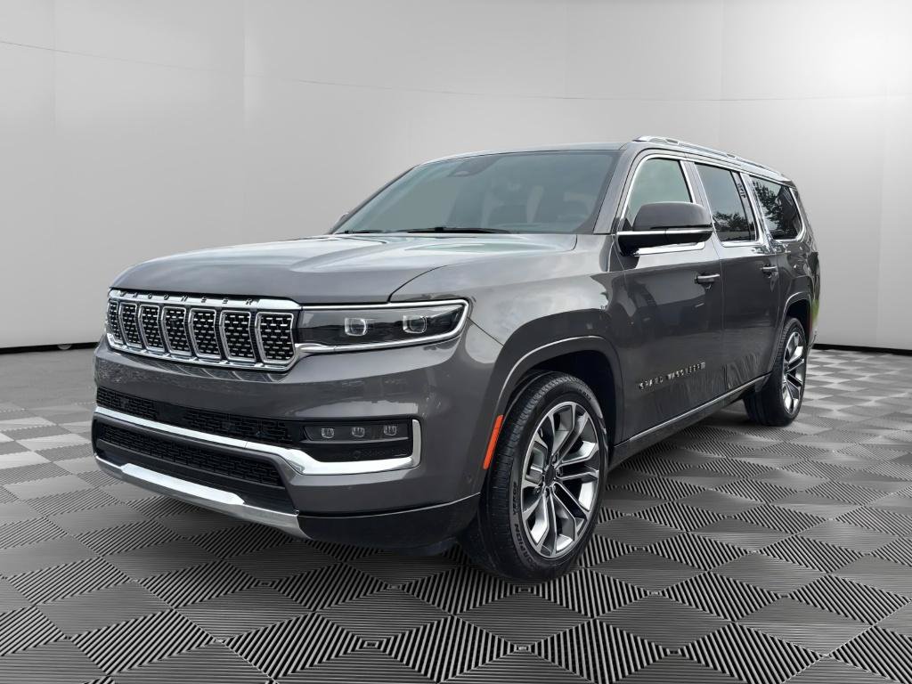 Used 2025 Jeep Grand Wagoneer L Series III w/ Rear Seat Video Group 1 AWD/4WD image 1