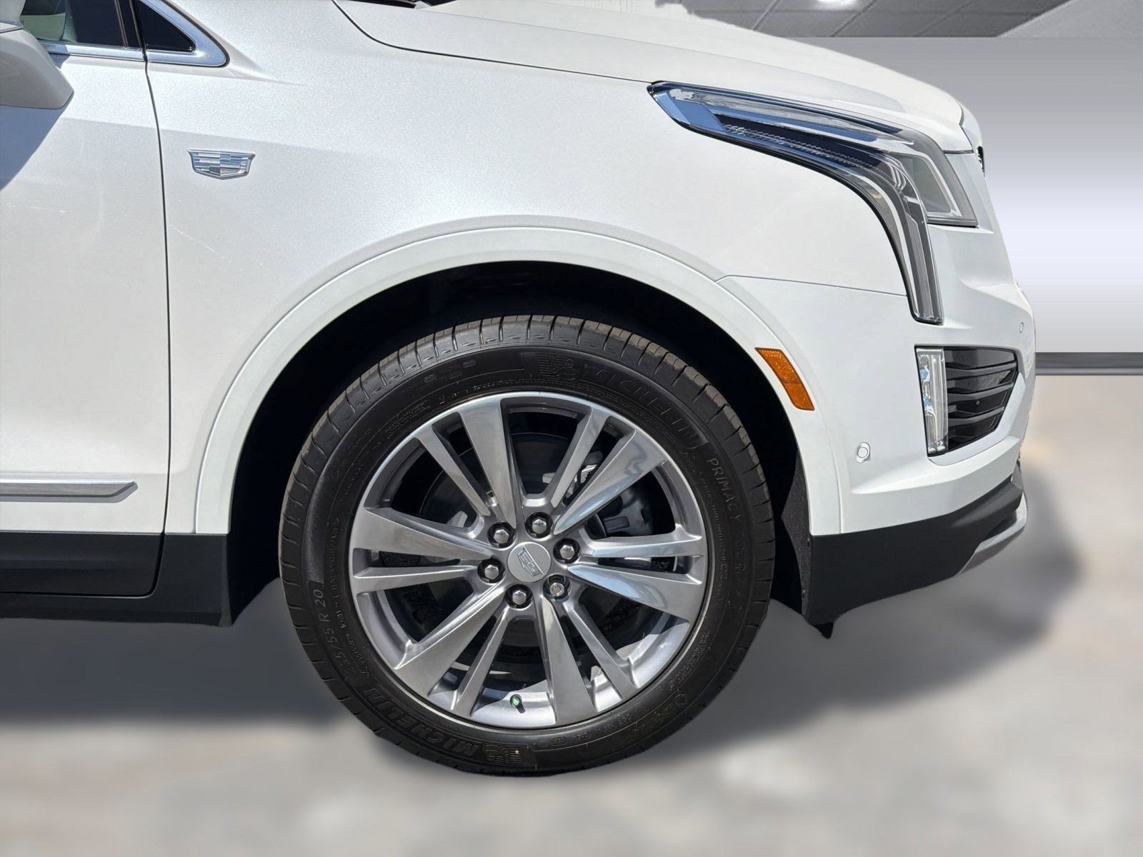New 2026 Cadillac XT5 Premium Luxury w/ LPO, Floor Liner Package AWD/4WD image 11