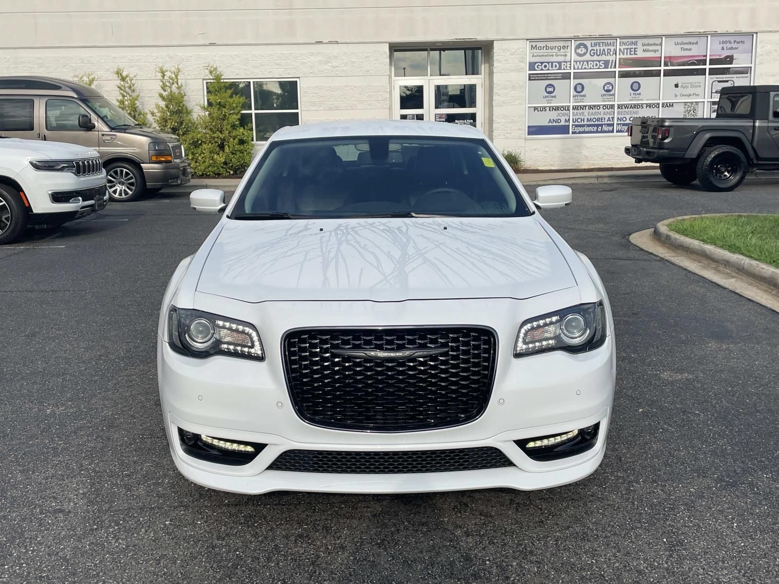 Used 2023 Chrysler 300 Touring L w/ Comfort Group RWD video 2