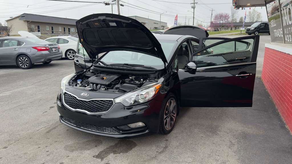 Used 2015 Kia Forte EX w/ UVO Package W/17" Alloys image 24