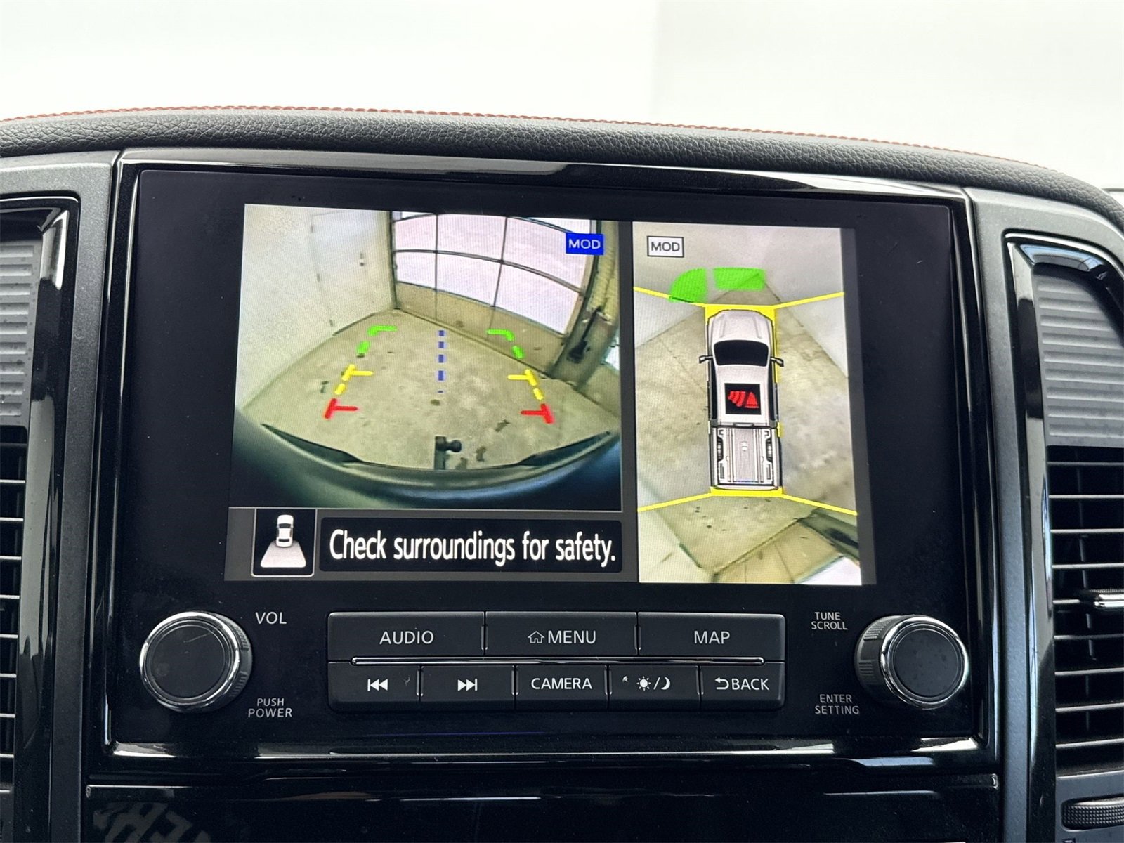 Used 2020 Nissan Titan PRO-4X w/ Pro-4x Convenience Package image 26