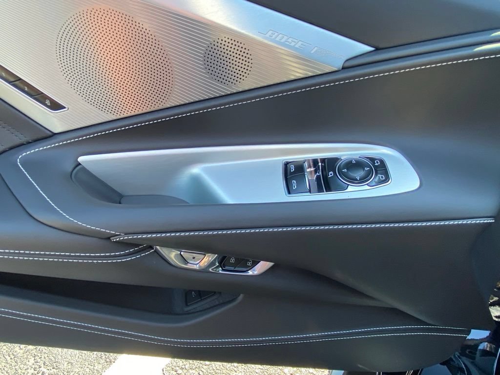 Used 2025 Chevrolet Corvette Z06 RWD image 11