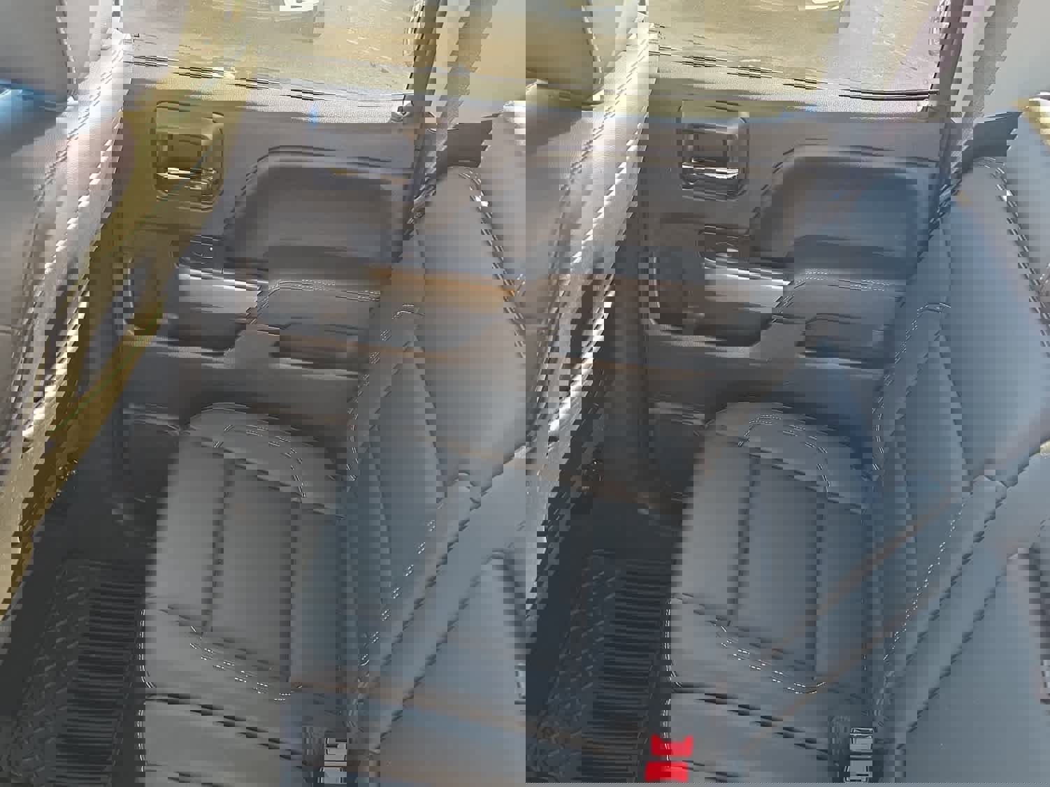 Used 2015 Chevrolet Silverado 1500 LTZ Z71 image 28