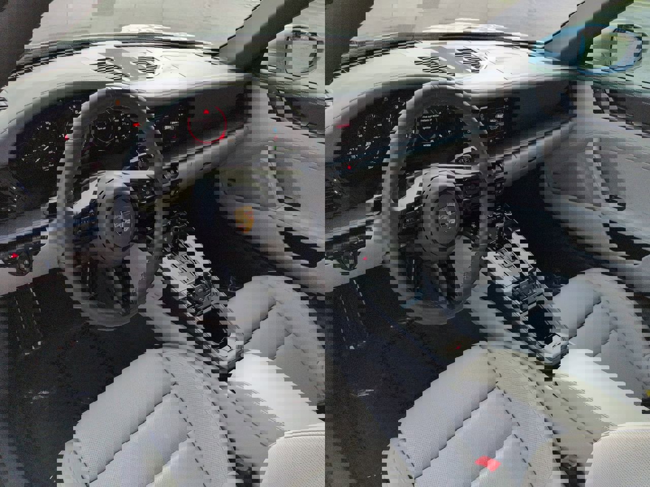 Used 2022 Porsche 911 Carrera RWD image 15