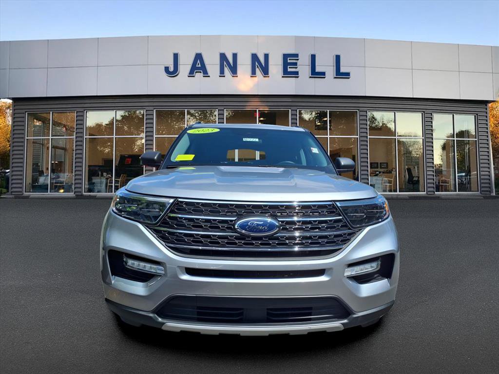 Used 2023 Ford Explorer XLT w/ Equipment Group 202A image 2
