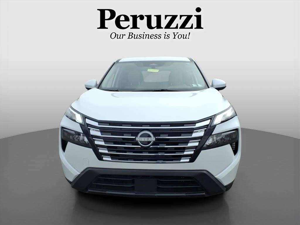 Used 2025 Nissan Rogue SV AWD/4WD image 9