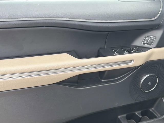 Used 2024 Ford Expedition Max Limited image 16