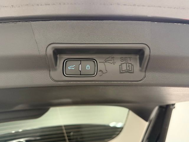 New 2026 Ford Explorer Active image 32