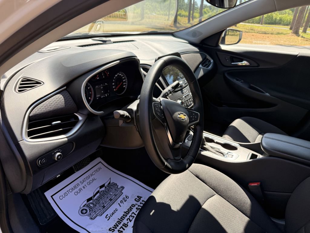 Used 2024 Chevrolet Malibu LT w/ Sport Edition FWD image 14