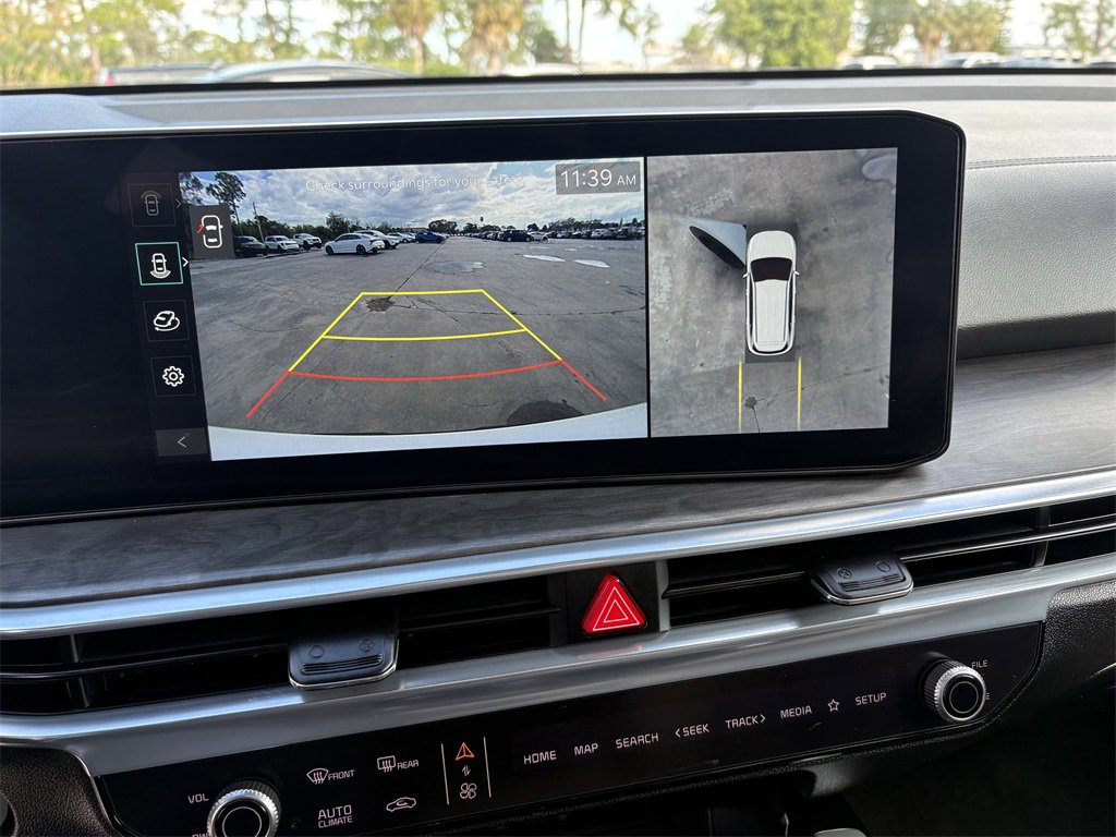 Certified 2025 Kia Sorento SX Prestige w/ Olive Brown Leather Package image 28